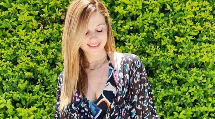 Χριστιάνα Αριστοτέλους: Έπεσε στο πάτωμα του γραφείου και έκανε γυμναστική! [βίντεο]