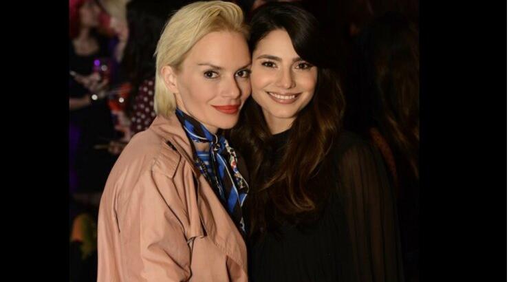 Η Έλενα Χριστοπούλου και η Ηλιάνα Παπαγεωργίου αποθέωσαν το λευκό χρώμα στο Μιλάνο 