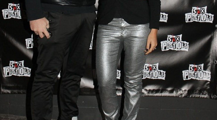 Επώνυμη Ελληνίδα διαψεύδει τις φήμες χωρισμού από το σύζυγό της!