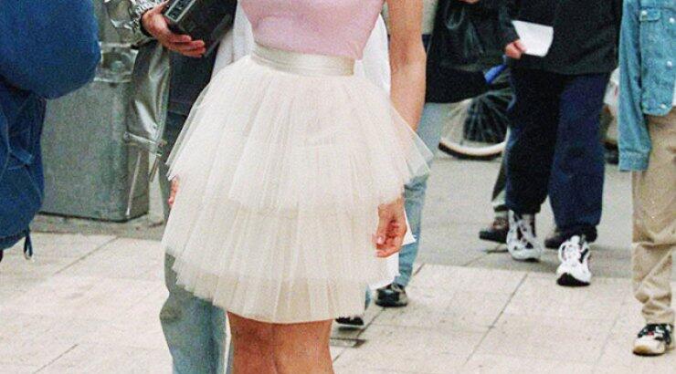 4 outfits της Carrie Bradshaw που μπορείς να αντιγράψεις φέτος στις διακοπές σου
