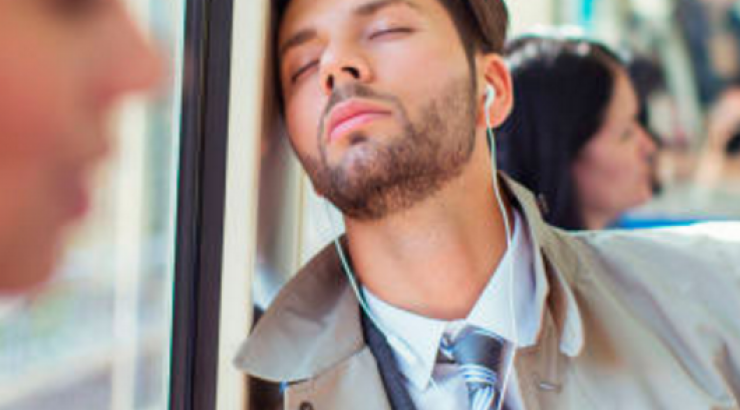 Πως η έλλειψη ύπνου επηρεάζει τη συμπεριφορά μας στη δουλειά!