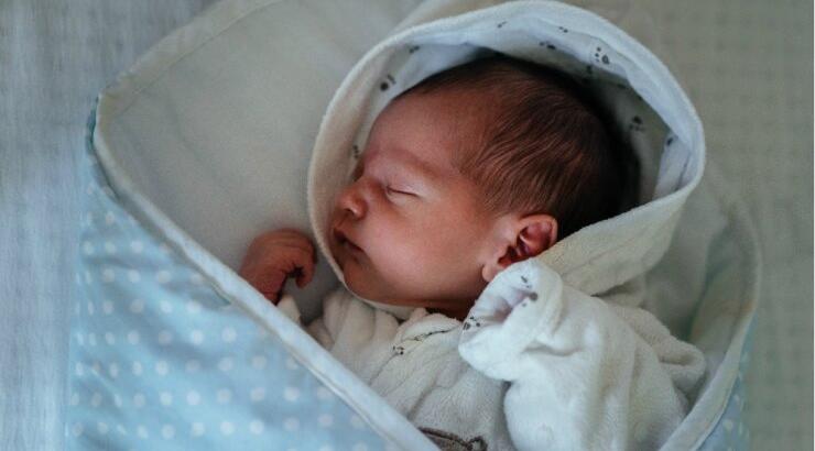 Τρεις λόγοι που θα σας κάνουν να βάζετε τα παιδιά σας για ύπνο μέχρι τις 9