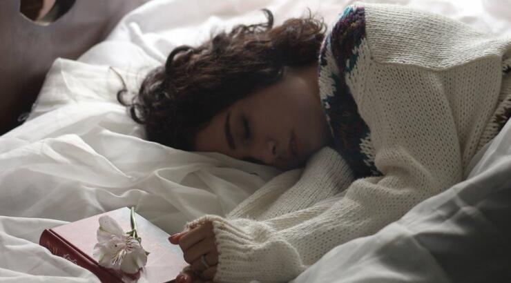 Πόσες ώρες ύπνου χρειάζεσαι ανάλογα με την ηλικία σου 