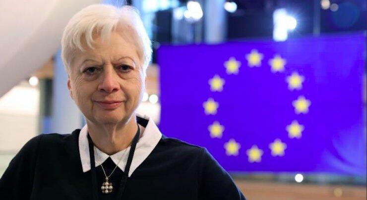 Ελένη Θεοχάρους: Την είδαμε αγκαλιά με την κόρη και την εγγονή της για την "Ημέρα της Μητέρας"