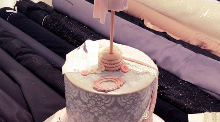 Η τούρτα υπερπαραγωγή για τα γενέθλια πανέμορφης εκπροσώπου της ελληνικής showbiz!