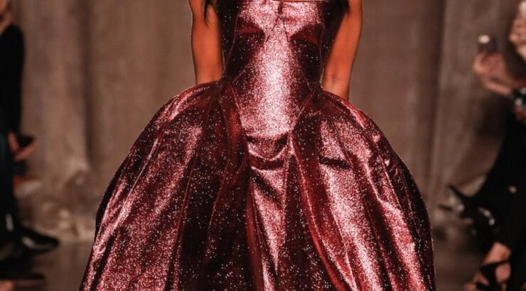 Δε θέλετε να φορέσετε λευκό νυφικό; Ο Zac Posen έχει τη λύση