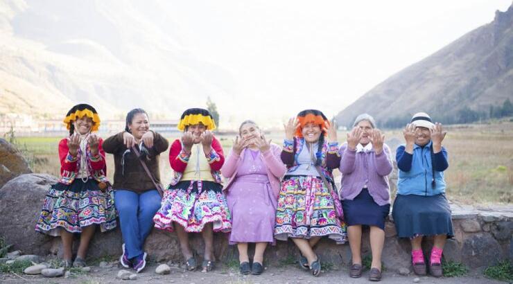Μια εκπληκτική συλλογή από βερνίκια με αγάπη από το Περού!
