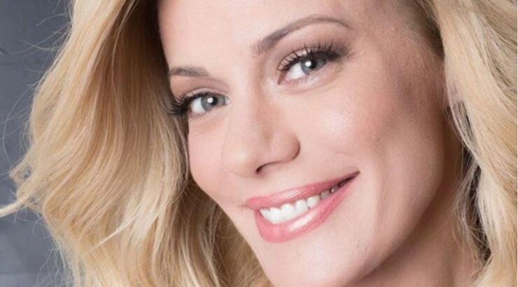 Ζέτα Μακρυπούλια: Ανέβασε φωτογραφίες της με μπικίνι και είδαμε το αψεγάδιαστο κορμί της