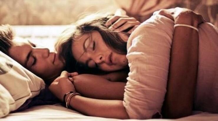 9 σημάδια ότι έχεις εμμονή με τον σύντροφό σου