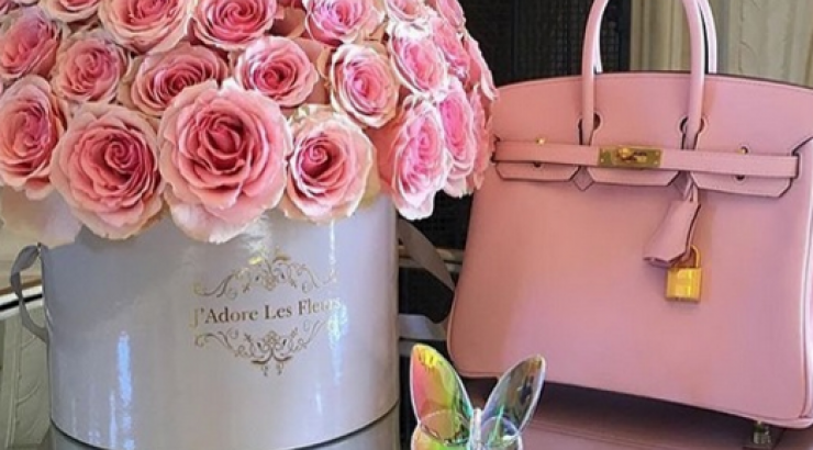 Αγαπημένο ζευγάρι της showbiz περιμένει το πρώτο του μωράκι!