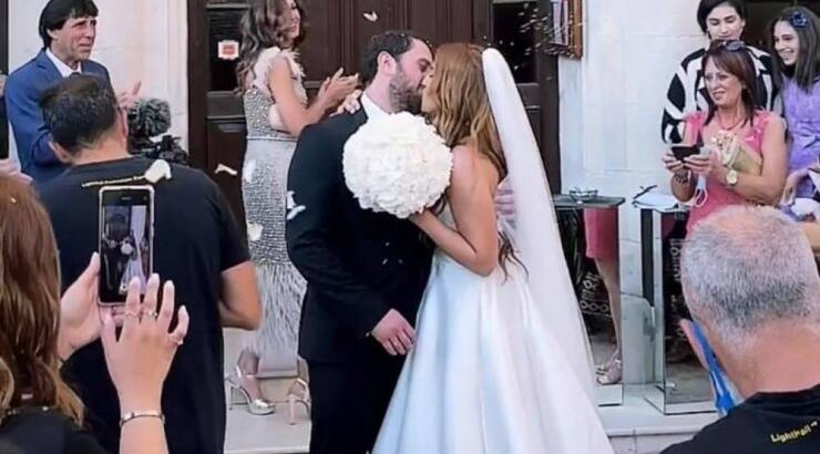 Κύπρια παρουσιάστρια ανέβηκε τα σκαλιά της εκκλησίας και έλαμπε από ευτυχία! [εικόνες & βίντεο]