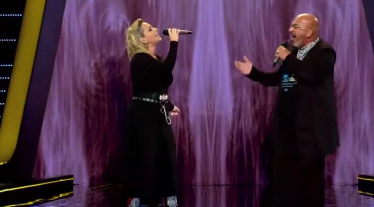 Ελεωνόρα Ζουγανέλη: Το συγκινητικό ντουέτο με τον πατέρα της στη σκηνή του "The Voice" [βίντεο]