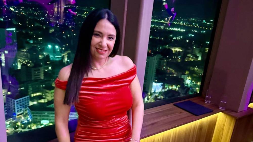 Η Σάβια Ορφανίδου στην Παραμυθούπολη μοιράζεται τις πιο ξεχωριστές γιορτινές της στιγμές [βίντεο]