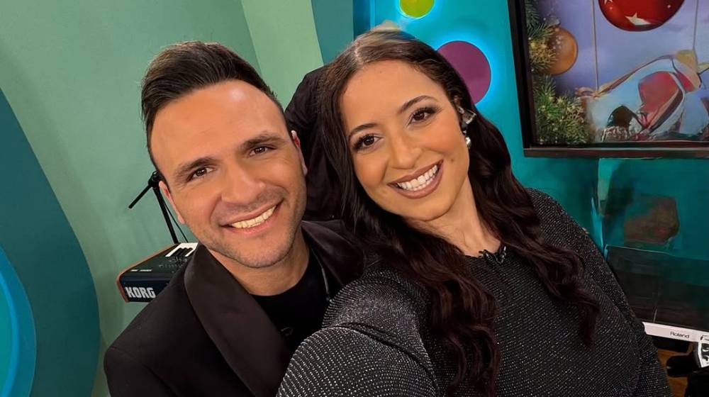 Μιχαέλλα – Λευτέρης: «Προσπαθούμε να μεγαλώνουμε τον γιο μας όσο γίνεται μόνοι μας» [βίντεο]