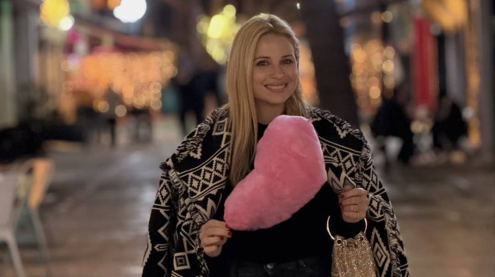 Χριστιάνα Αριστοτέλους: Φόρεσε το φόρεμα που θα επέλεγες για την Ημέρα του Αγίου Βαλεντίνου 