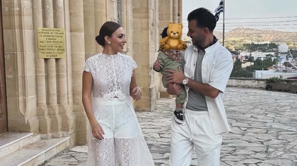 Η Χριστίνα Κυριάκου παρέδωσε μαθήματα κομψότητας στη βάφτιση του γιου της