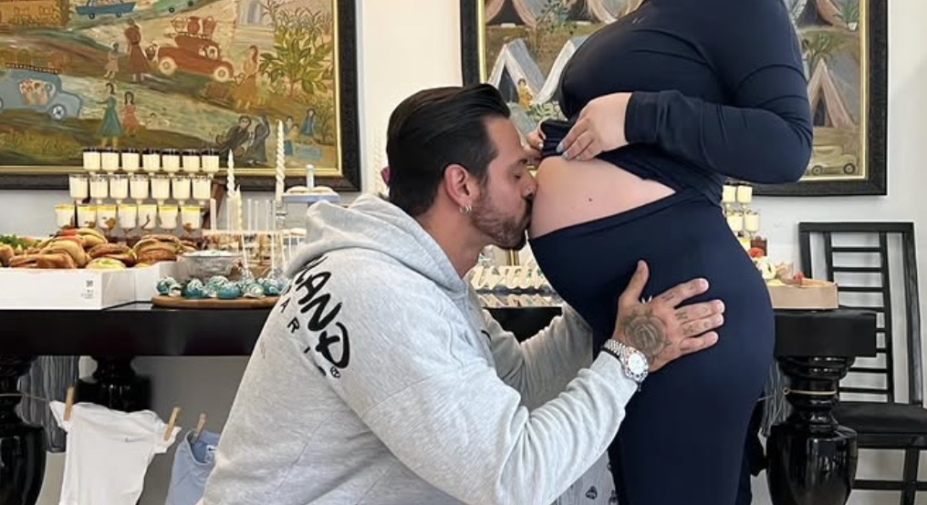 Η επώνυμη Κύπρια μόλις έγινε μαμά για πρώτη φορά - Η εικόνα στο μαιευτήριο