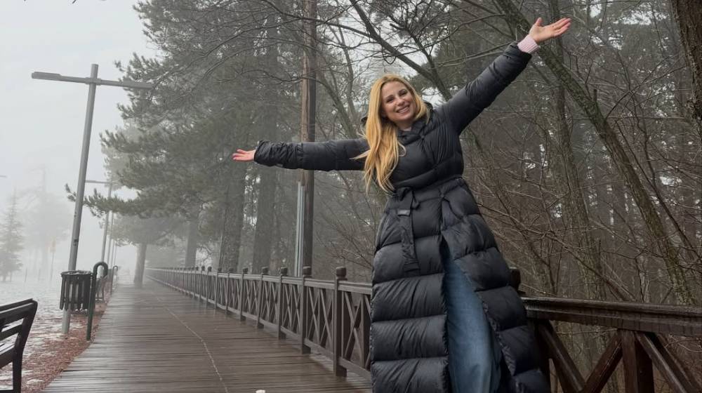 Αριστοτέλους: Η εκδρομή στο βουνό και η φωτογραφία με το αντράκι της [εικόνες]