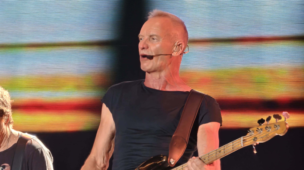 Ο Sting αποθεώθηκε στη χθεσινοβραδινή συναυλία του στη Λεμεσό [εικόνες & βίντεο]