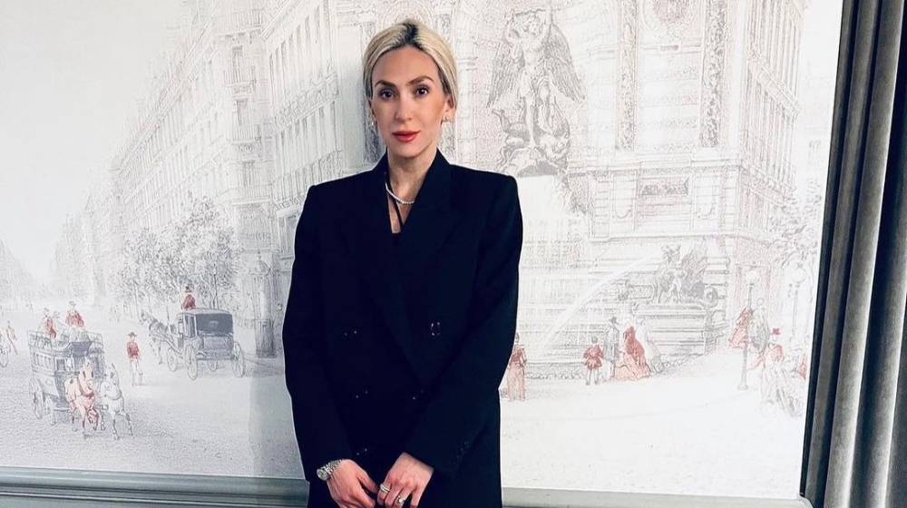 Άντια Στυλιανού: Η Κύπρια σχεδιάστρια που επιμελήθηκε τo look της στο bachelorette party της