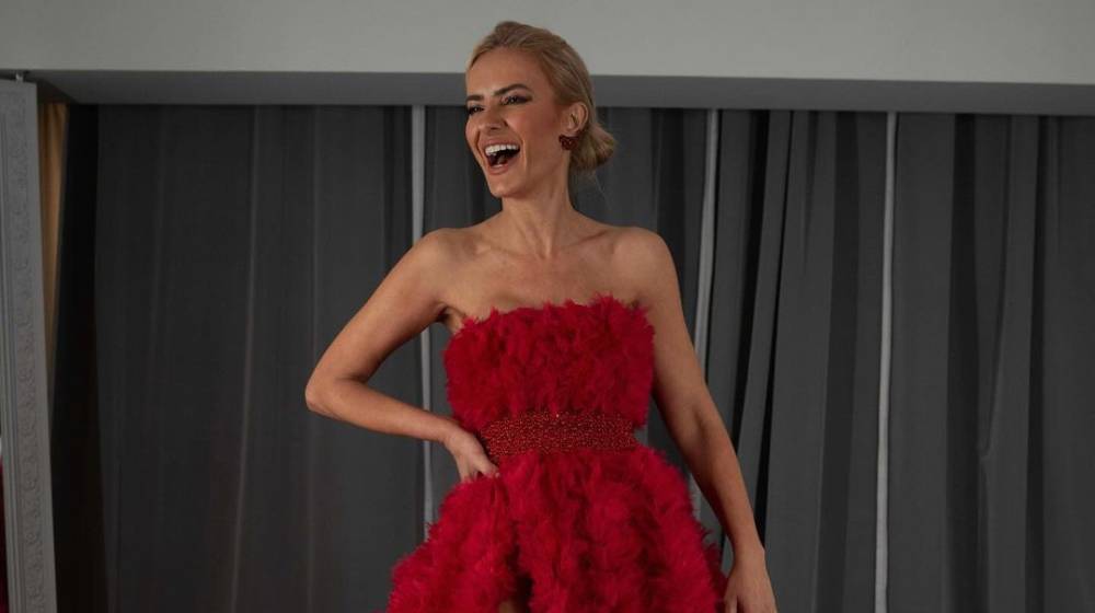 Έφη Παπαϊωάννου: Βόλτα στο Λονδίνο με τον Μαξ Τρίγκα και τον γιο τους [εικόνα]