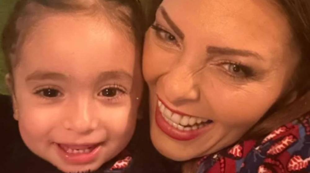 Έλια Ιωαννίδου: Κάνει ζουζουνιές με την κορούλα της και είναι ό,τι πιο cute θα δεις σήμερα [βίντεο]