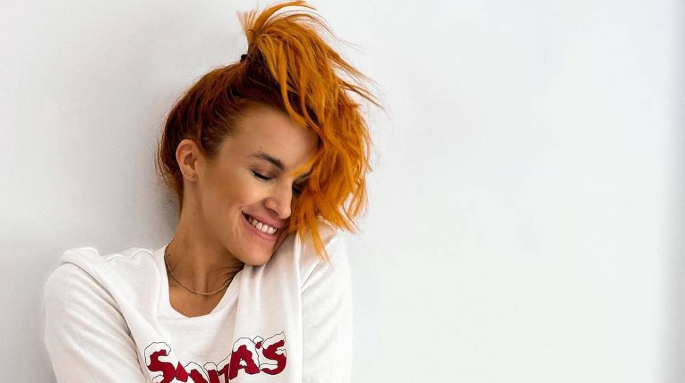 Κάλια Ελευθερίου: Άλλαξε χρώμα στα μαλλιά και ξέσπασε σε κλάματα [βίντεο]