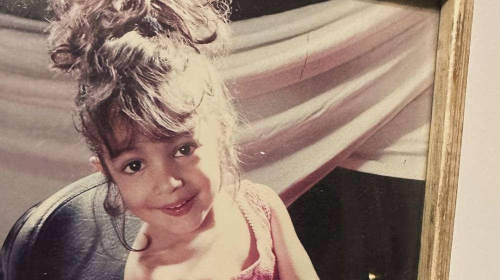 Το εικονιζόμενο κοριτσάκι είναι κούκλα Κύπρια ηθοποιός