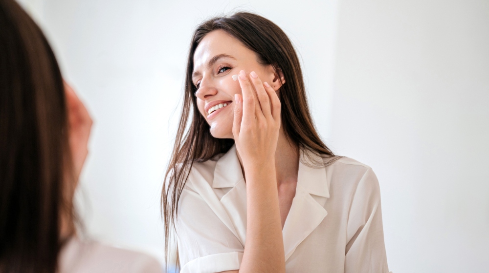 Ανανέωσε τη ρουτίνα περιποίησης της επιδερμίδας σου για να καλωσορίσεις τη νέα χρονιά 