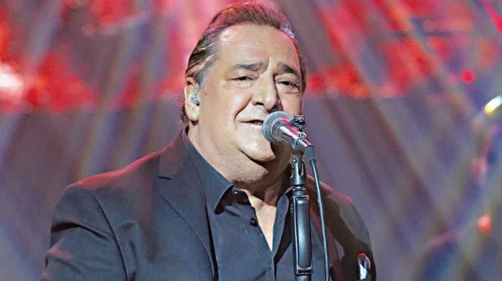 Βασίλης Καρράς: Έτσι τον αποχαιρετά η ελληνική και κυπριακή showbiz