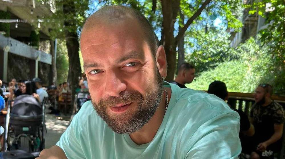 Μανώλης Αναστασίου: Ερωτευμένος ο Κύπριος ηθοποιός [βίντεο]