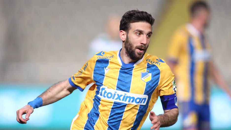 Τροχαίο ατύχημα στη Λευκωσία με σύγκρουση δύο οχημάτων: Στο σημείο ο Γιώργος Εφραiμ [εικόνες]