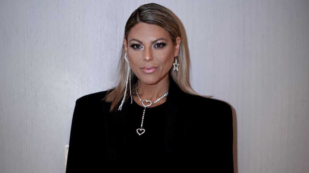 Ντία Αρίστου: Μας δείχνει πώς να φοράμε τα micro shorts την άνοιξη