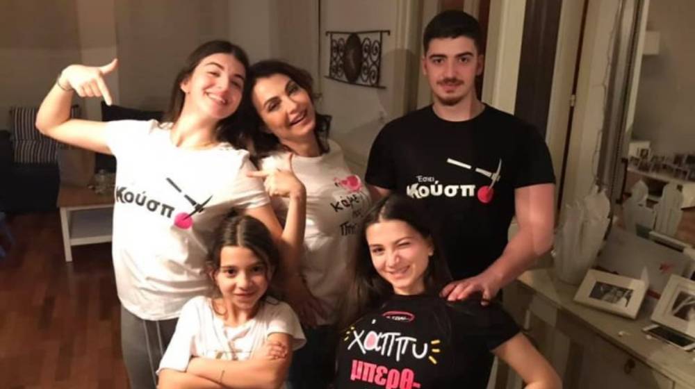 Η Χριστίνα Παυλίδου για τα 4 παιδιά της: “Είπαμε ότι θα το γλιτώσουμε, τελικά πάμε όλοι καλλιτέχνες”