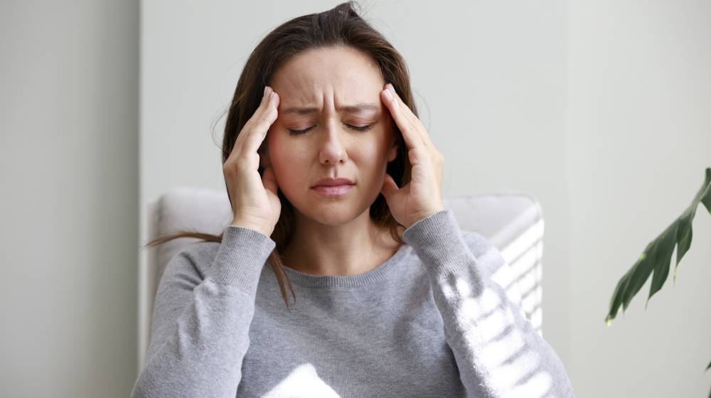 4 τρόποι να απαλλαγείς από τον πονοκέφαλο με απλές κινήσεις