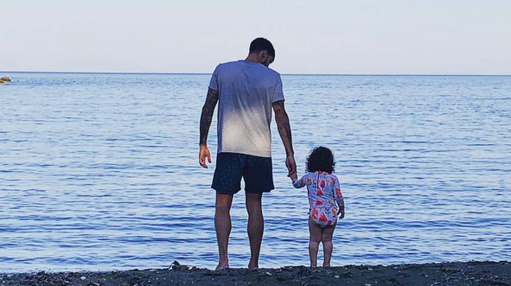 Πασίγνωστος Έλληνας θα γίνει μπαμπάς για δεύτερη φορά