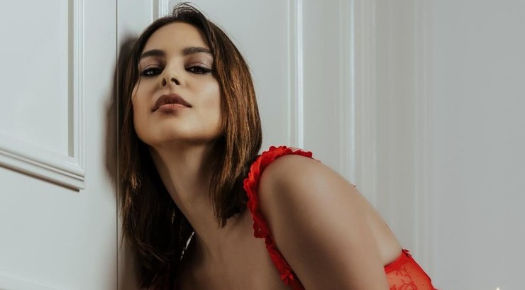 Κωνσταντίνα Ευριπίδου: Έβαλε το καυτό μαύρο μπικίνι της και έκανε βουτιές 