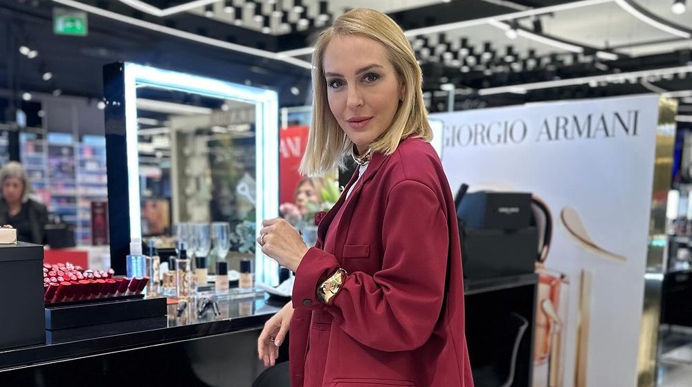 Η Σύλβια Μαυροπούλου σου δίνει έμπνευση για ένα σικάτο everyday beauty look