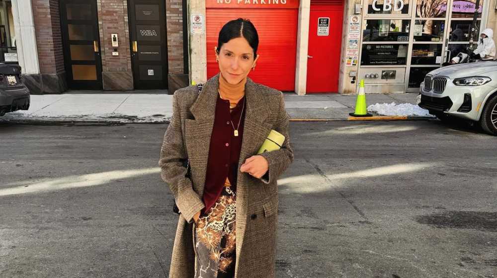 Η πρώτη συλλογή της Σοφίας Καρβέλα είναι γεγονός