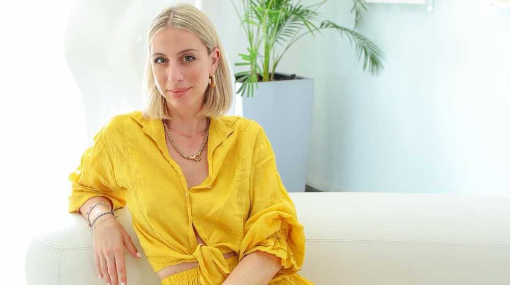 Σόλια Κυπριανού: Βρήκαμε στο online shop Asos το slip dress που φόρεσε σε βραδινή έξοδό της