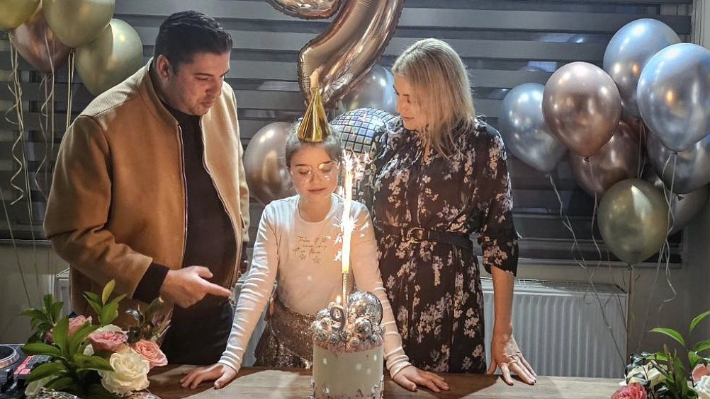 Θησέας Ιωάννου: Συγκινημένος στα 9α γενέθλια της κόρης του