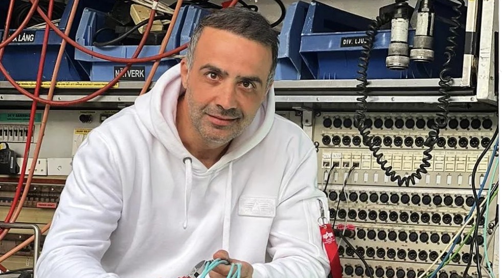 Μιχάλης Σοφοκλέους: Είναι επαγγελματίας ταξιτζής και δεν το γνωρίζαμε [βίντεο]