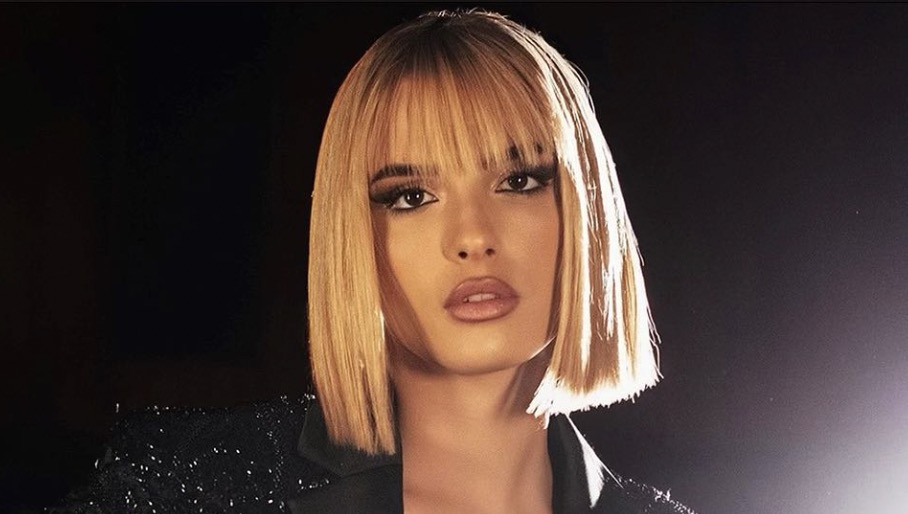 Kατερίνα Λιόλιου: Με μαυρισμένο μάτι μετά που θαμώνας της πέταξε ηλεκτρονικό τσιγάρο [εικόνα]