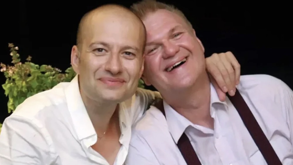 Σταύρος και Δημήτρης: Το πρώτο ομόφυλο ζευγάρι που παντρεύτηκε - Είναι 20 χρόνια μαζί και έχουν 3 παιδιά