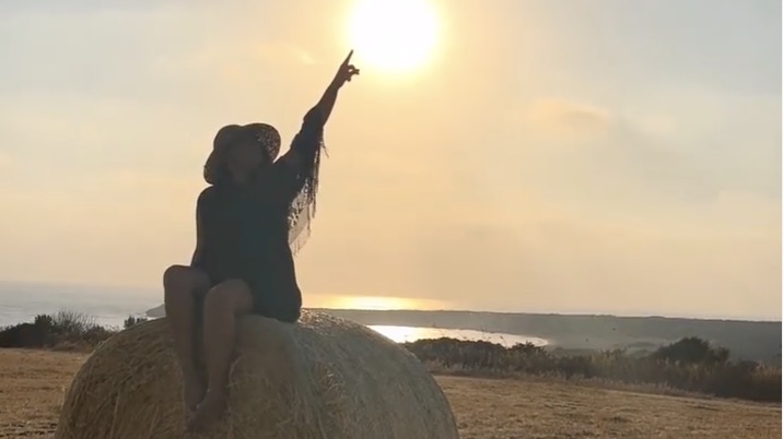 Κύπρια τραγουδίστρια μόλις έγινε μαμά για πρώτη φορά - Κράτησε κρυφή την εγκυμοσύνη της