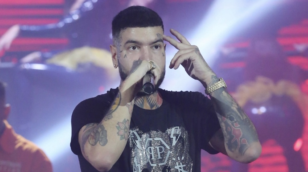 Snik: Υποβλήθηκε σε διπλό χειρουργείο στον λαιμό και στο πόδι [βίντεο]