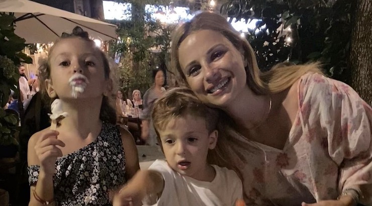 Χριστιάνα Αριστοτέλους: Πήγε πρώτη φορά θάλασσα φέτος με τα παιδιά της [εικόνες]