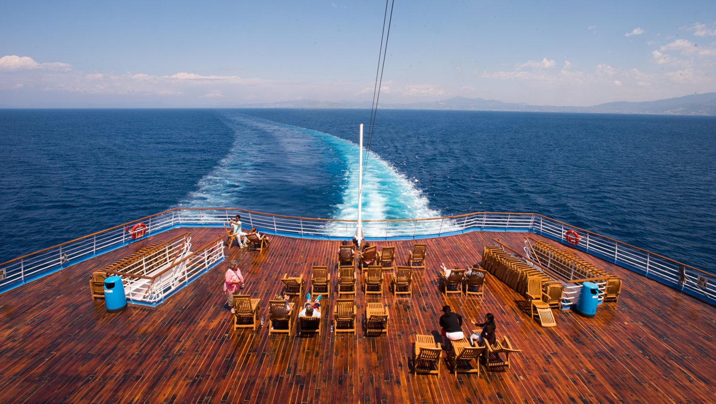 ΤΟ “ΕΙΔΥΛΛΙΑΚΟ ΑΙΓΑΙΟ” ΣΕ ΠΕΡΙΜΕΝΕΙ ΝΑ ΕΞΕΡΕΥΝΗΣΕΙΣ ΤΙΣ ΟΜΟΡΦΙΕΣ ΤΟΥ ΜΕ ΥΠΕΡΟΧΕΣ ΚΡΟΥΑΖΙΕΡΕΣ ΣΤΑ ΝΗΣΙΑ