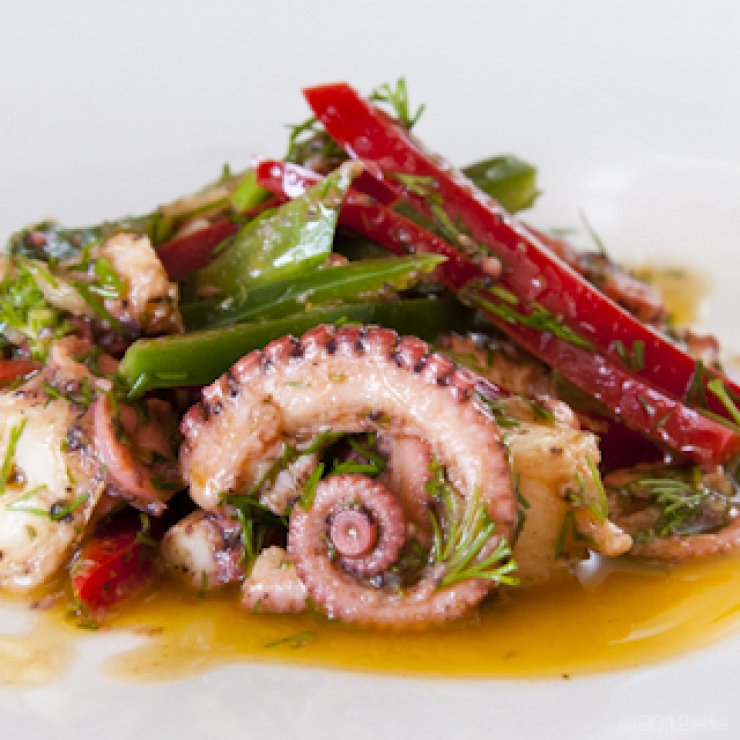 Χταπόδι ξυδάτο με πιπεριές