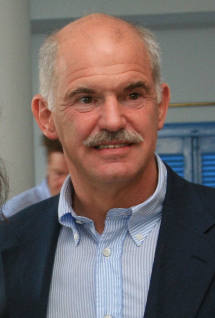 Παπανδρέου: Μουδιασμένος στον αρραβώνα του γιού του